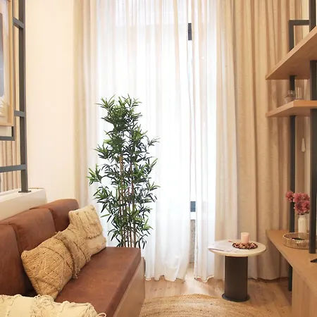 Modern Flat Near Trindade By Lovelystay Porto Exterior photo