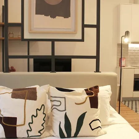 Modern Flat Near Trindade By Lovelystay Porto Exterior photo