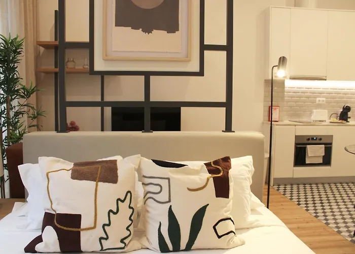 Modern Flat Near Trindade By Lovelystay